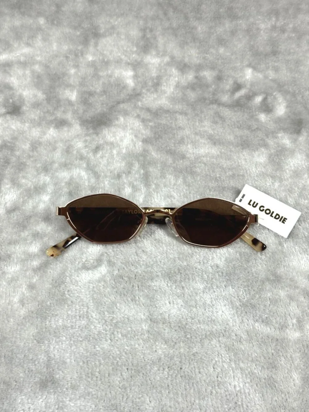 Lu Goldie X Taylor Lashae 01 Tortoise Sunglasses With UV400 Lenses & Blue Case - Picture 2 of 5